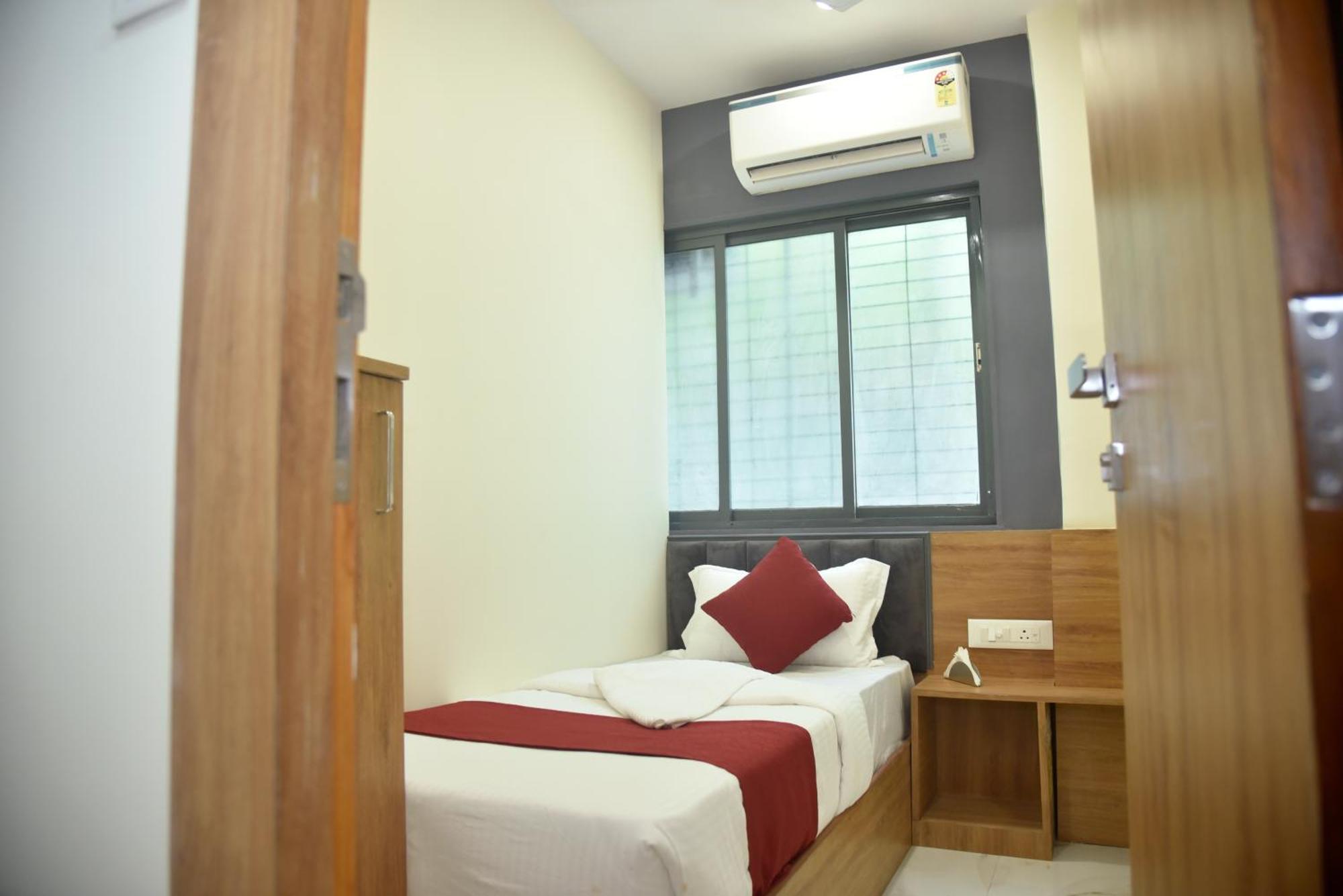 Vogue Cabin Stay Near Nesco Bombay Exhibition Centre Ngoại thất bức ảnh