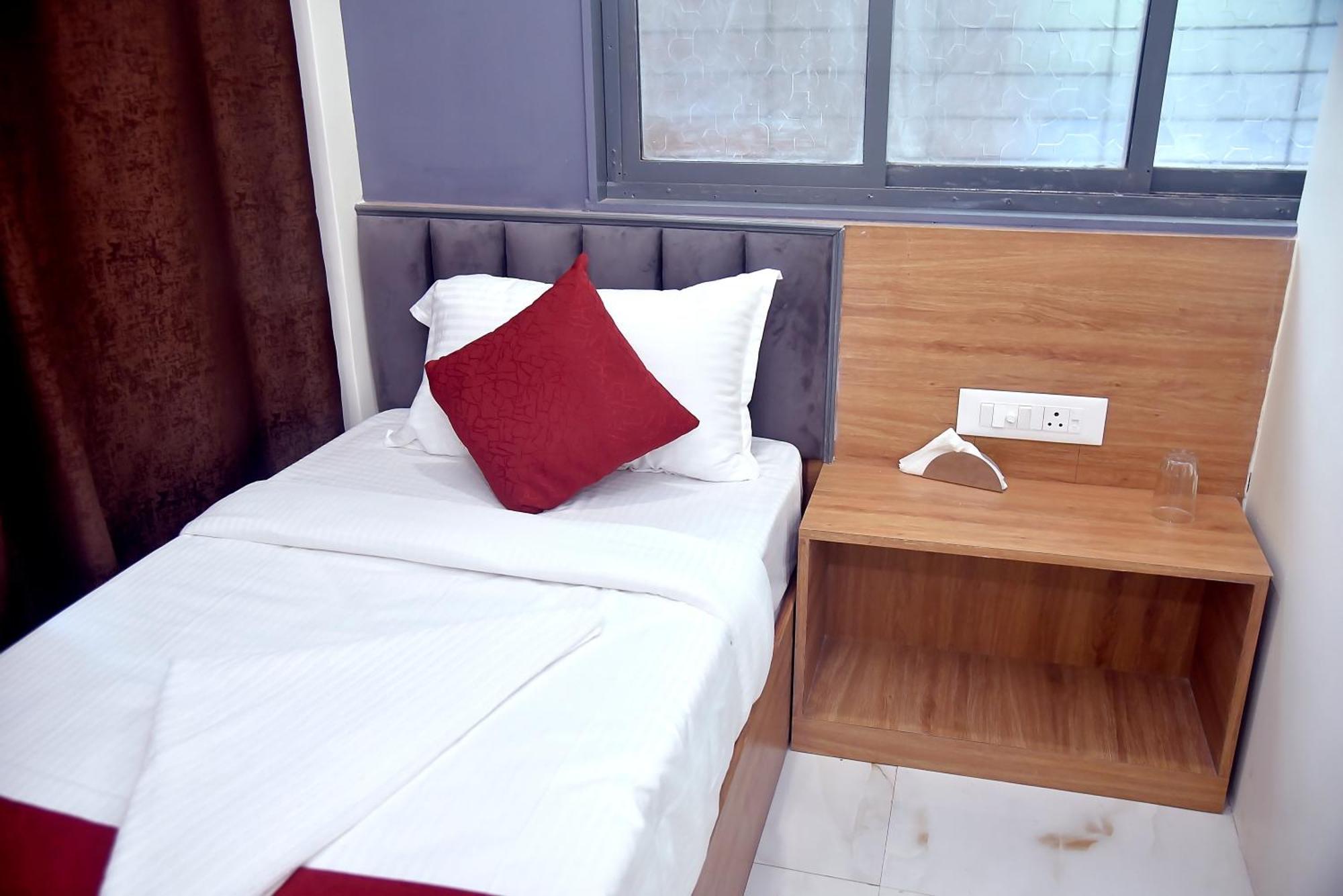 Vogue Cabin Stay Near Nesco Bombay Exhibition Centre Ngoại thất bức ảnh