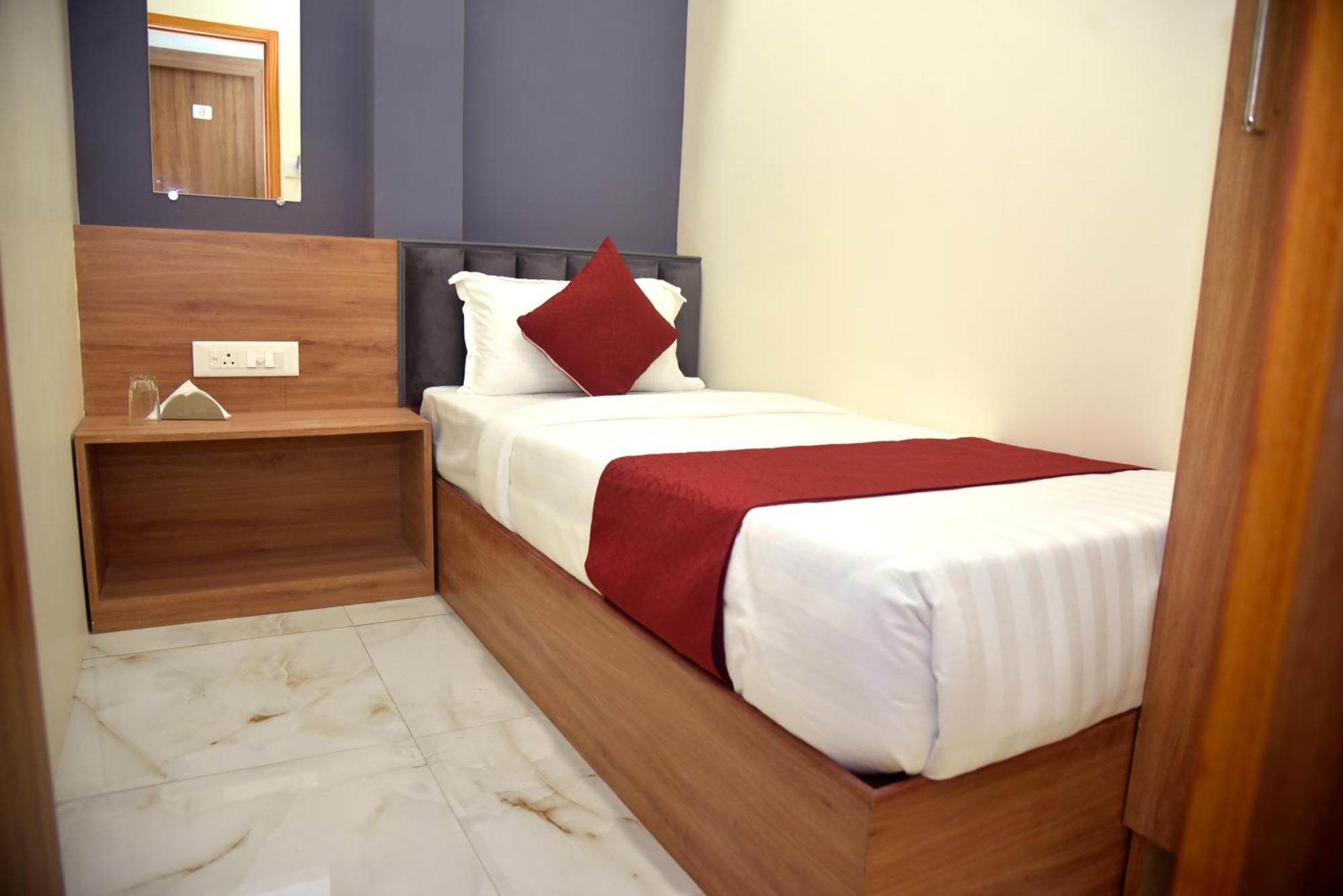 Vogue Cabin Stay Near Nesco Bombay Exhibition Centre Ngoại thất bức ảnh