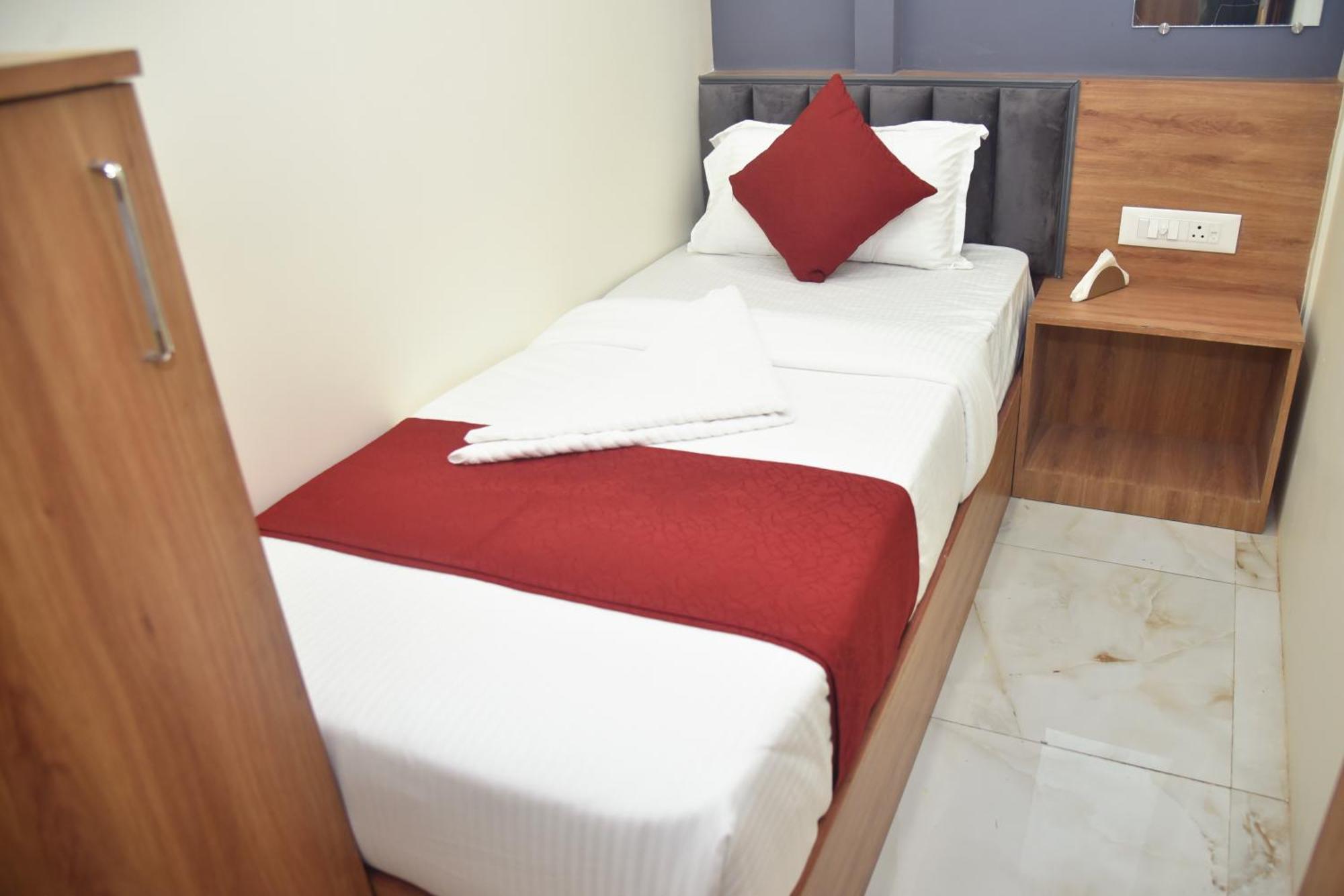 Vogue Cabin Stay Near Nesco Bombay Exhibition Centre Ngoại thất bức ảnh