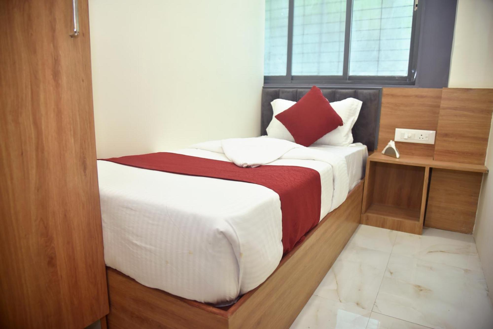 Vogue Cabin Stay Near Nesco Bombay Exhibition Centre Ngoại thất bức ảnh